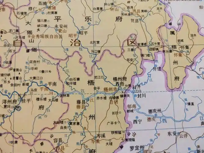 古地名演变:广西梧州古代地名及区划演变过程_苍梧郡