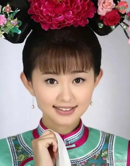 3月26日晚上9点多,演员孙耀琦(新版《还珠格格》中金锁的扮演者)发