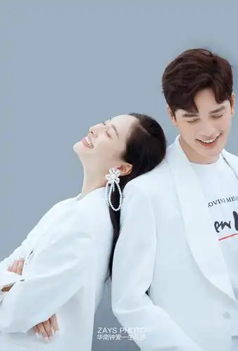 幸福,就是两个相爱的人每天在一起.