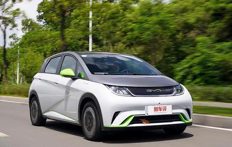 5,五万左右的电动汽车五菱比较好no1五菱宏光miniev马卡龙,售价438