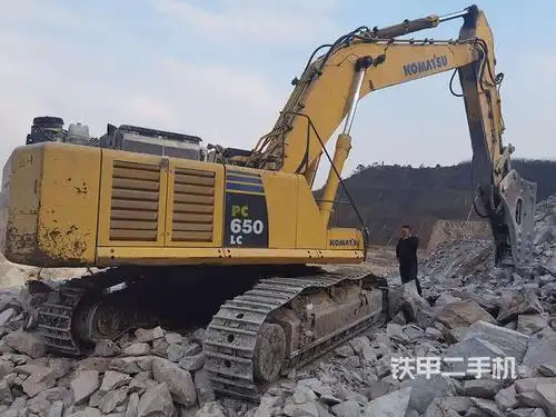 小松pc650挖掘机