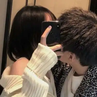 高清比较亲密和暧昧的情头图片,情侣头像图片