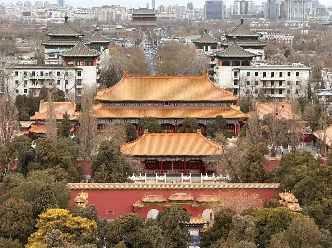 总要站在北京的中轴线上俯瞰一下故宫全景,感受一下故宫的宏伟壮 - 抖