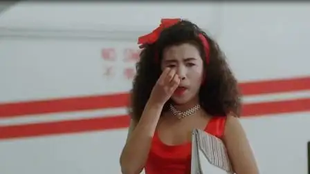 搞笑吴君如是认真的,穿这么淑女还当众挖鼻屎,女屌丝无疑了!