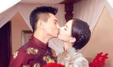 大喜事,吴奇隆宣布升级当爸,刘诗诗顺利生产母子平安