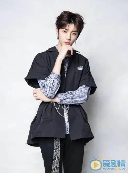 张镐濂个人资料简介_张镐濂图片写真_生活照_家庭背景-明星库