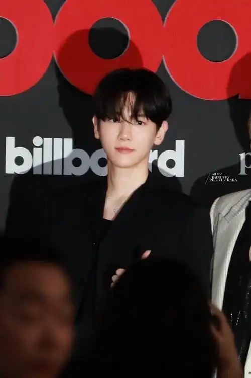 今天出席billboard活动的边伯贤,bolo回归之际又变瘦变嫩了啊啊