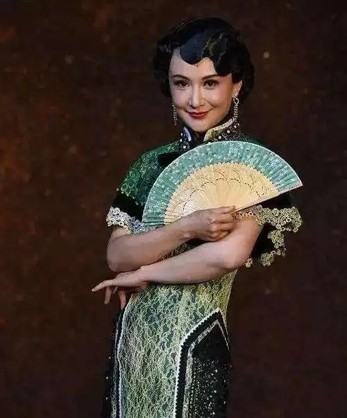 杜月笙出手用这招解决了露兰春问题让黄金荣真正地懂得了人生