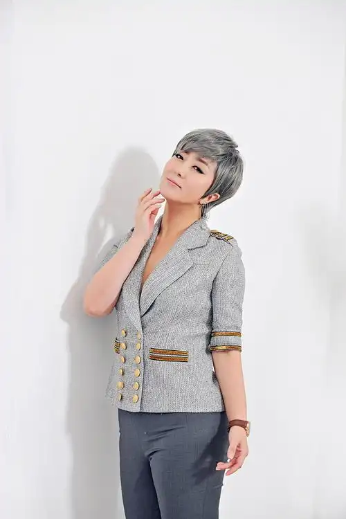 歌手格格引领时尚格格图片集