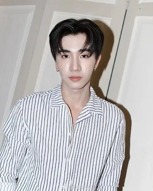 王俊勇perth和三塔santa两攻相遇泰娱乐论坛的微博视频】泰国gmmtv