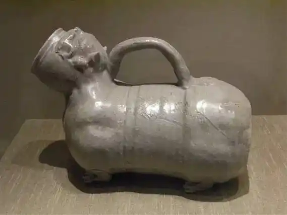 文史| 出行前卜一卦,还要带上夜壶,古时的人这样旅游