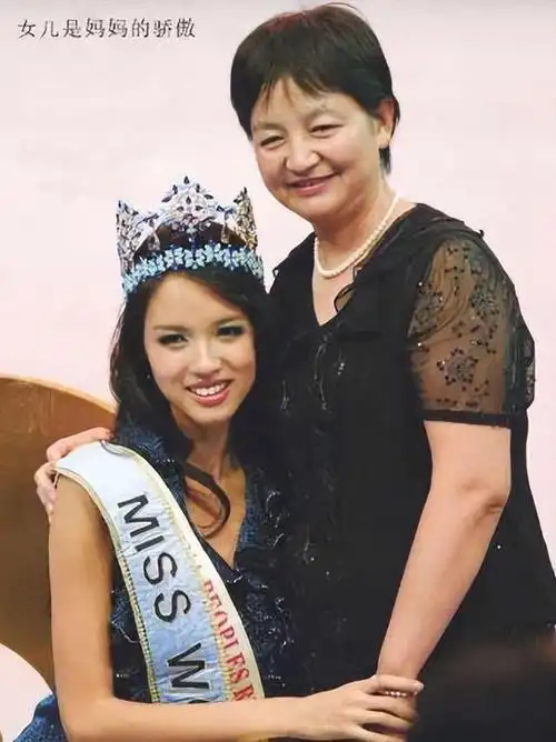 回顾"世界小姐"张梓琳:37岁生二胎不嫁豪门嫁爱情,老公颜值高