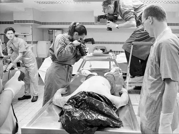 尸体解剖现场旁观项目(仅限于年满18周岁的学生)