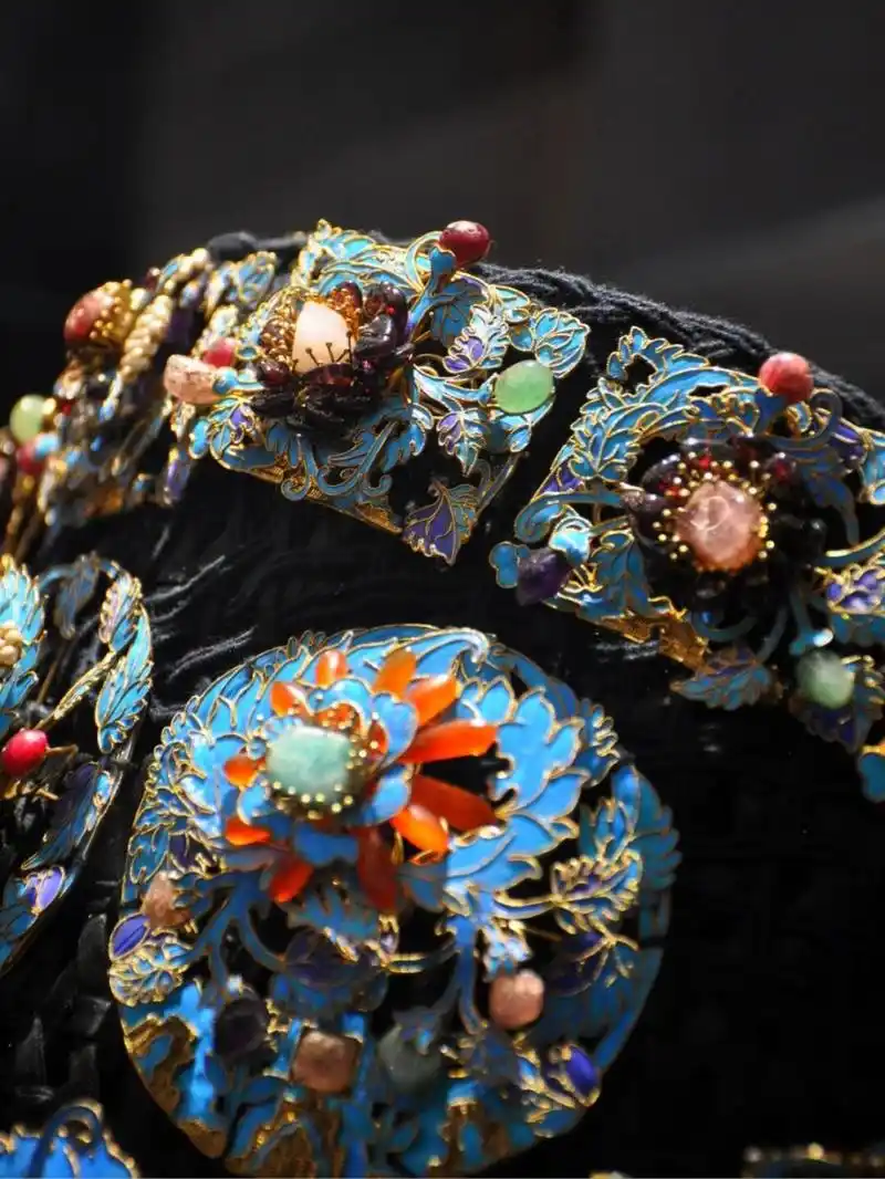 在宫里,带上这样的头饰,谁还不是个贵人?