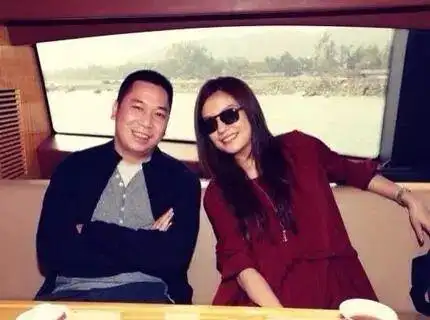 真富商还是白手套揭秘黄有龙逆袭之路