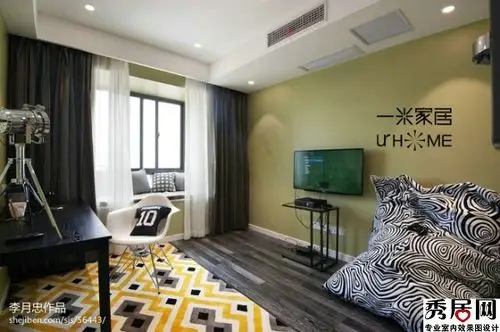 绿黄色电视墙漆搭配灰胡桃色实木地板装修效果图 立邦嫩绿色乳胶漆