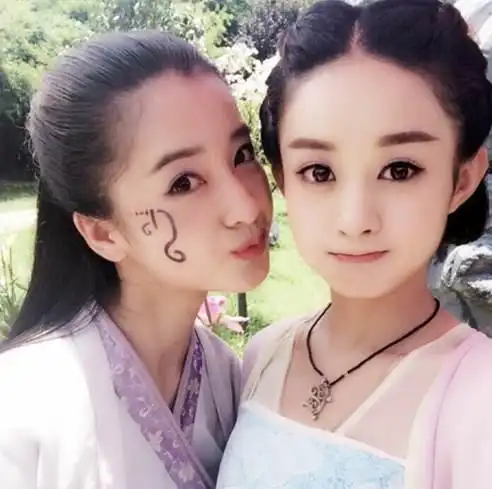 郑爽的替身妍妍正脸高清照终于曝光,网友:明星的优势还是很明显