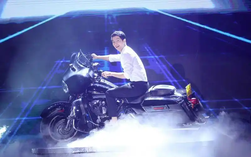 快乐大本营宋仲基剧照壁纸_帅气宋仲基