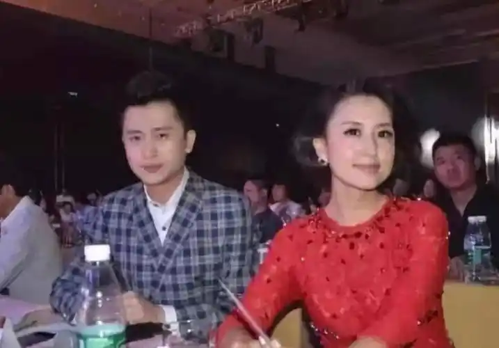 回顾杨帆娶妻子李松奇一家四口其乐融融大女儿让我头痛