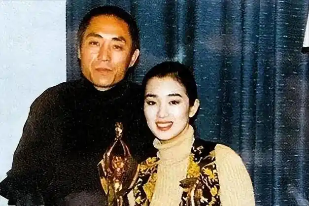 巩俐张艺谋甘愿为我离婚耗了8年却不愿娶我原因很现实