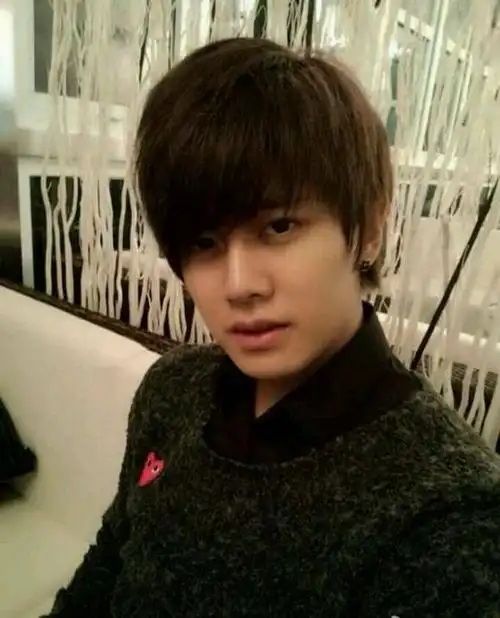 任嘉伦10年前素颜照曝光,非主流痞帅风,忍不住想要爬墙的冲动