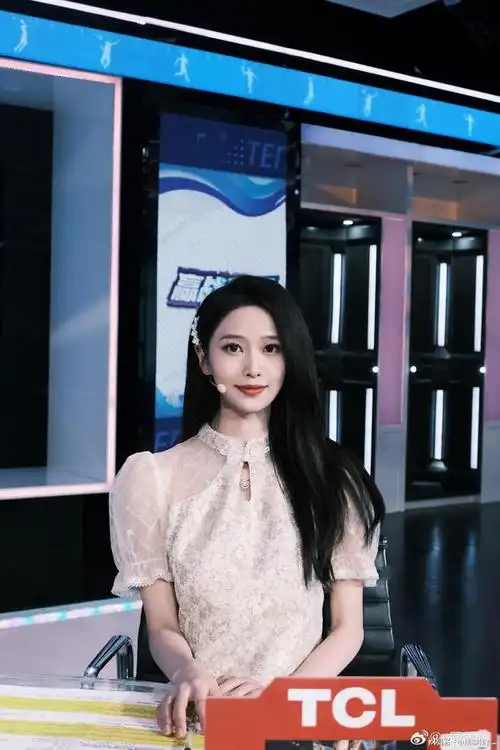 腾讯新赛季全力投入nba新女主播首秀紧张但仍惊艳