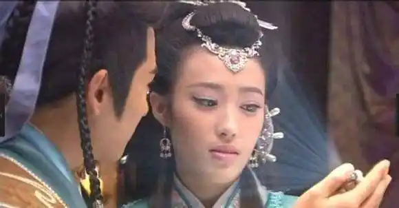 姬发电商跨界后"发福",想当初颜值不输小鲜肉们_张迪_刘玉婷_发展