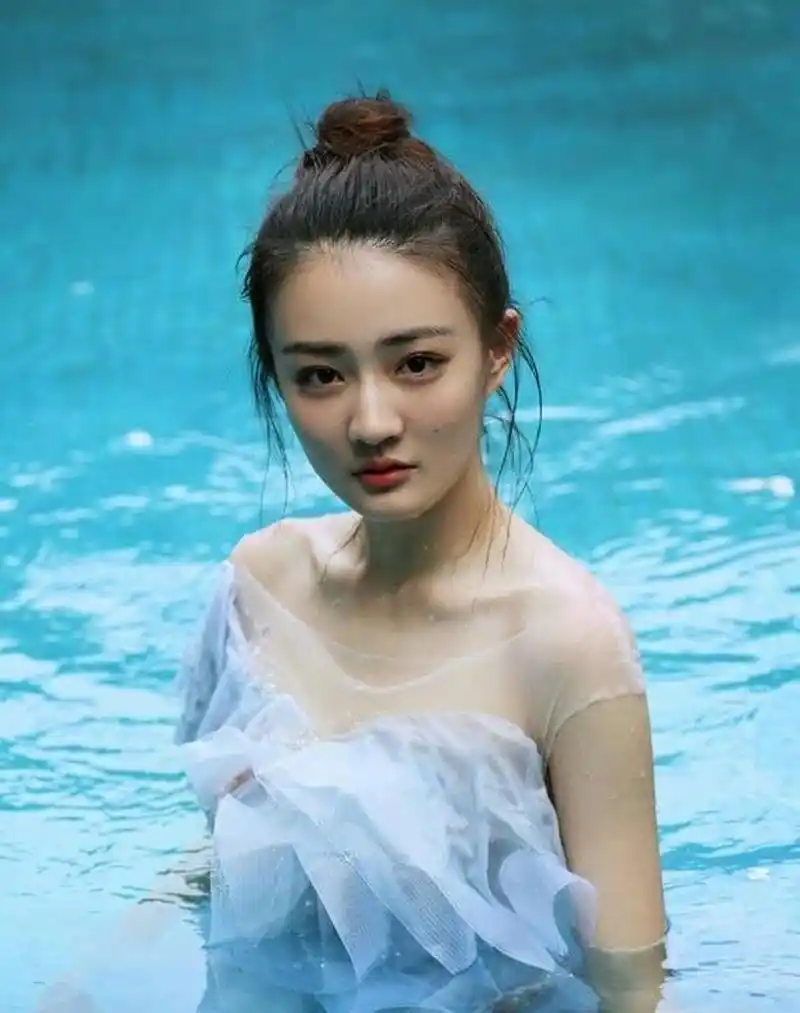 徐璐:绝世惊艳,美的都可以做壁纸了!