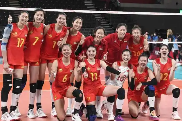 比朱婷厉害中国女排1米97队员征服球场李盈莹袁心玥添帮手