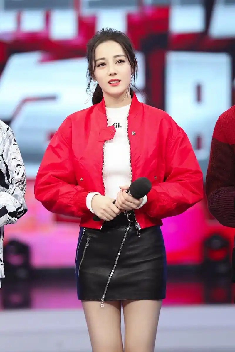 迪丽热巴《快乐大本营》高清图片_明星_美桌网