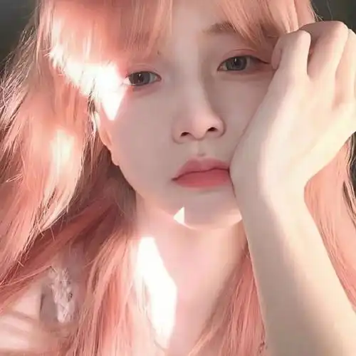 粉色系温柔女生头像