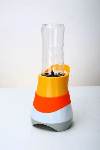 供应韩国迷你果汁机 电动手提榨汁机 便携式料理机jbk