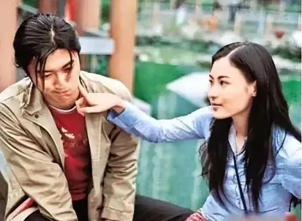 如今才明白,谢霆锋对王菲,不是喜欢,而是深爱