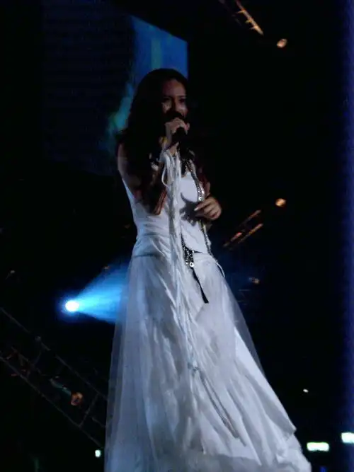 p>詹雯婷(faye飞),1981年8月27日出生于台湾省台北市,中国台湾流行乐