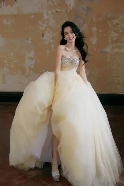 外媒镜头下的国内女星,真实堪比照妖镜,孙俪露怯,刘亦菲扛住了_女性时