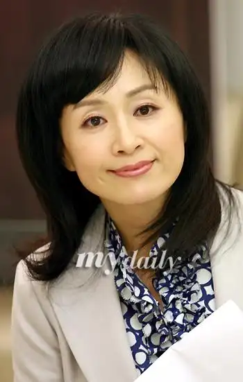 朴海美担任olive电视台的创建仪式主持人(组图)