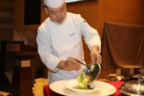 让爱团聚年味食足经发大讲堂之学做年夜饭