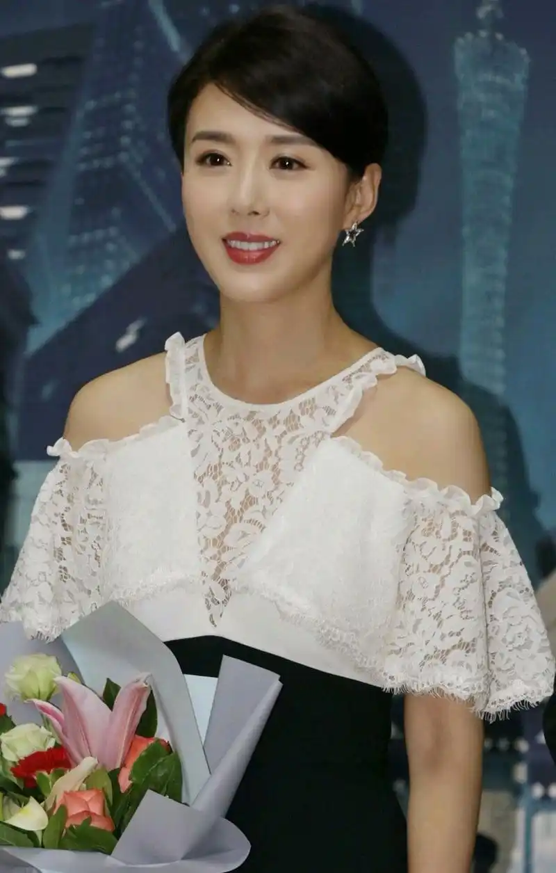 颜丹晨时尚美图集锦