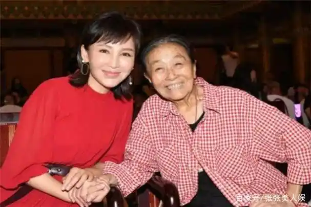 新凤霞张少华事件(张少华打断新凤霞的腿)