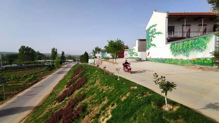 河南灵宝乡村振兴让村庄迈入彩妆时代