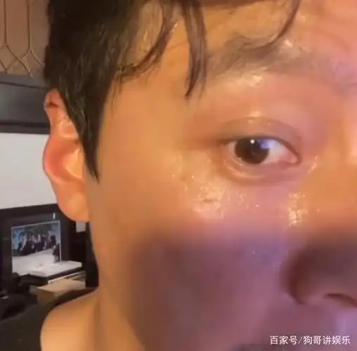 45岁吴彦祖晒自拍视频,面容沧桑,满脸虚汗,发际线后移严重