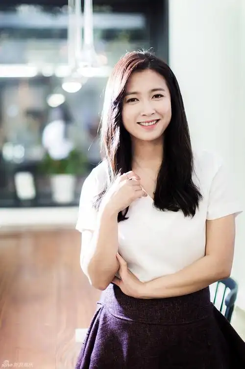 情感生活李尚允和南相美2010年因共同出演sbs周末剧《人生是美丽的》