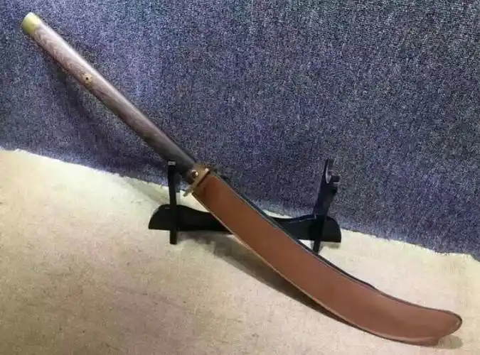 中国古代冷兵器:斩马刀