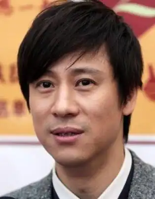 内地八卦  华商网-华商报5月13日报道 上世纪90年代当红男歌手解晓东