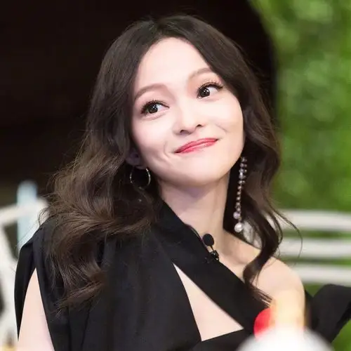 张韶涵逆风华丽归来歌手上造型七十二变美到开挂