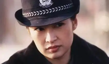 1999年出演第一部电视剧《女子特警队》,好喜欢梁静,从当年的《女子