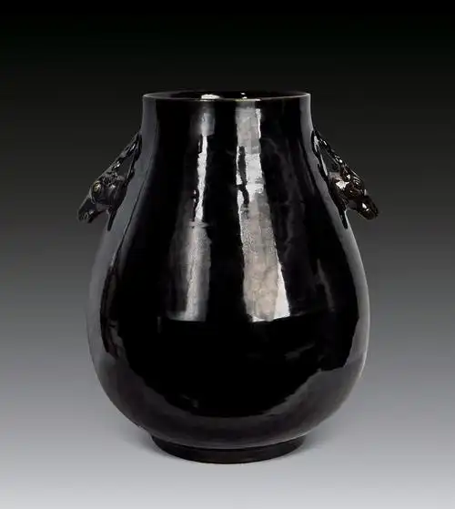 4436 乌金釉鹿头尊 (一件)