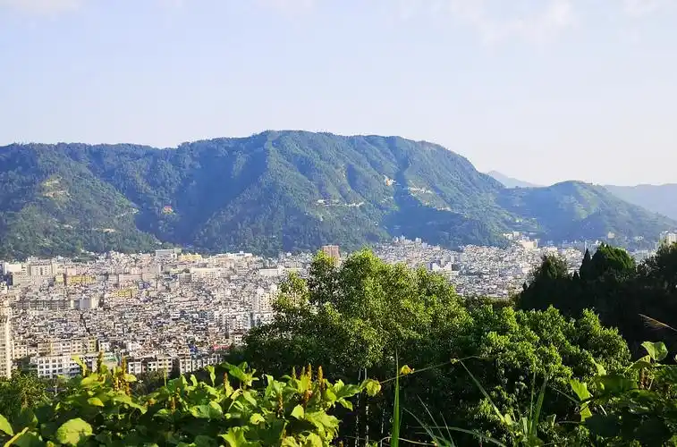 清幽秀丽南峰山风景区