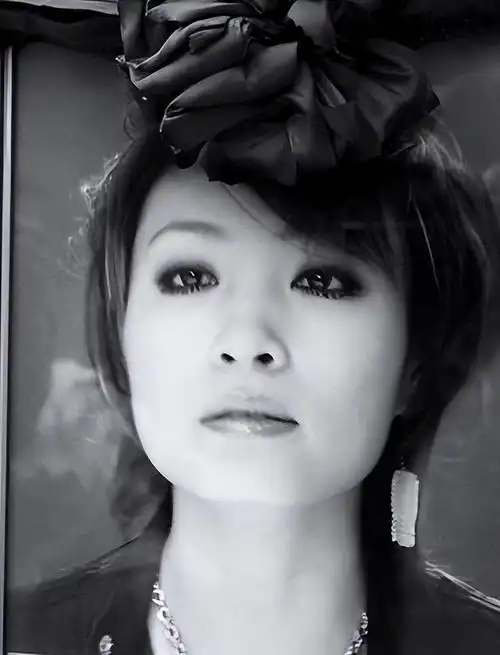 歌后陈琳:两段婚姻却对爱情失望,39岁选择轻生,成母亲余生之痛