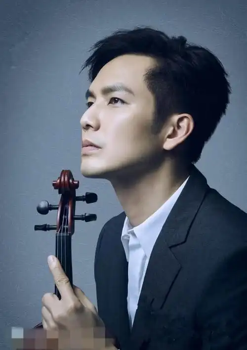 激萌大熊猫放学路上遭遇校园霸凌网友快走教导主任来了